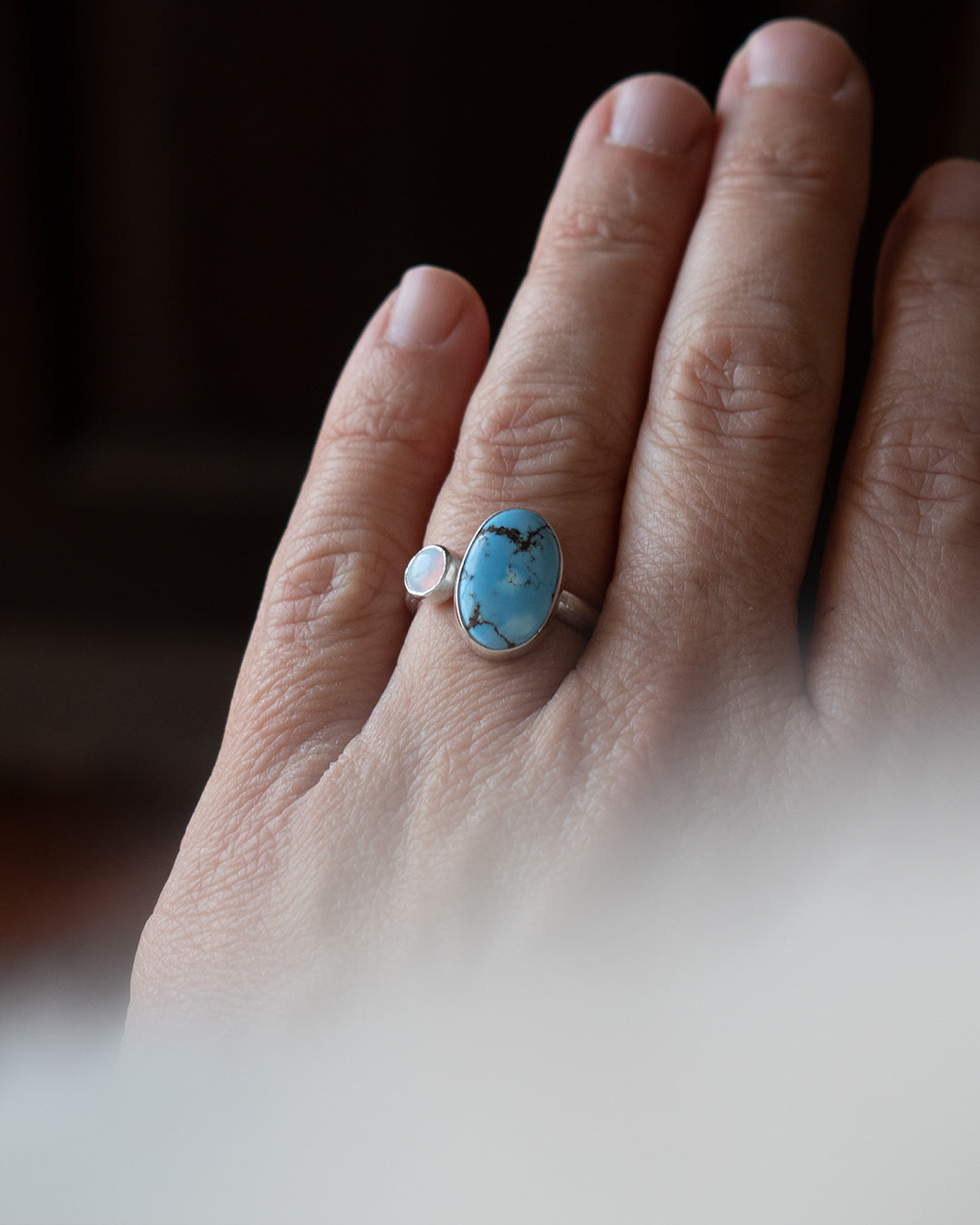 ANILLO TURQUESA OVAL Y ÓPALO