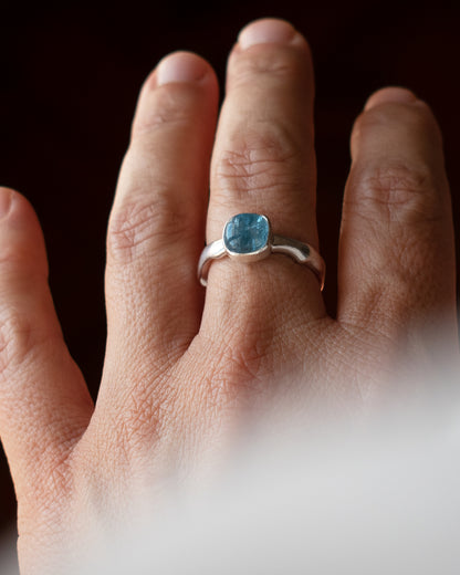 ANILLO ORGÁNICO DE AGUAMARINA 2