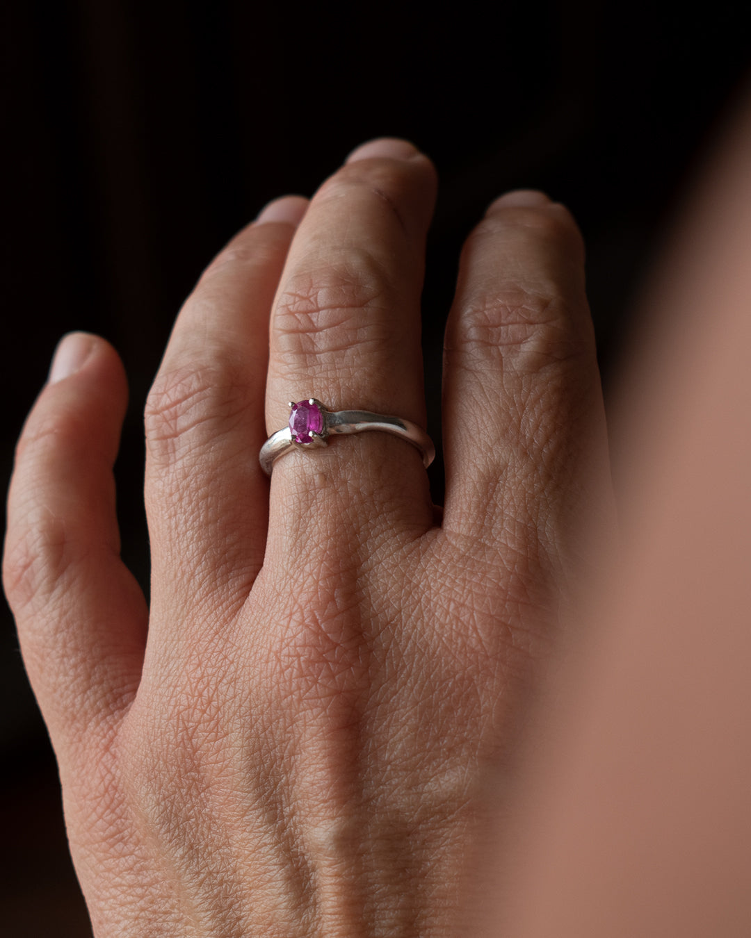 ANILLO CORAL RUBI OVAL