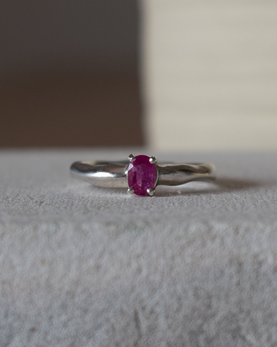 ANILLO CORAL RUBI OVAL