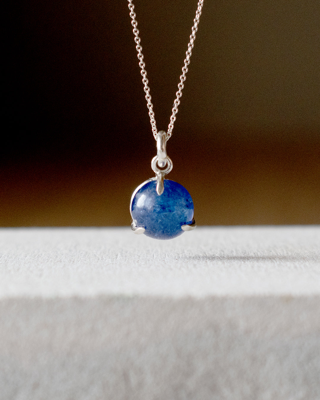 COLLAR DE TANZANITA REDONDA