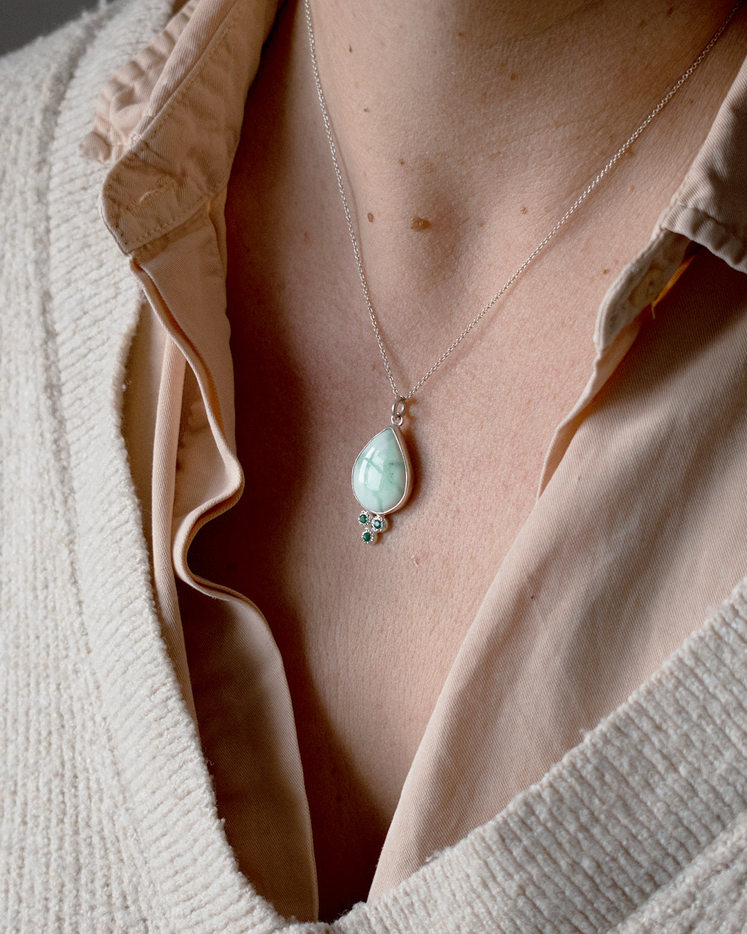 COLLAR TURQUESA Y ESMERALDAS