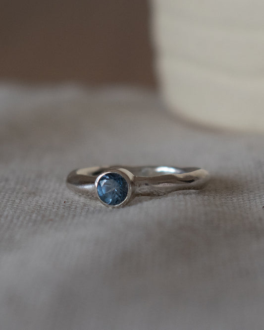 ANILLO DUNA ZAFIRO AUSTRALIANO